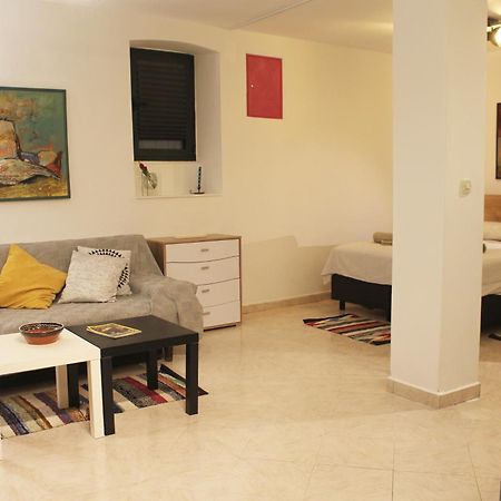 Street Garden Apartment Đảo Hvar Ngoại thất bức ảnh