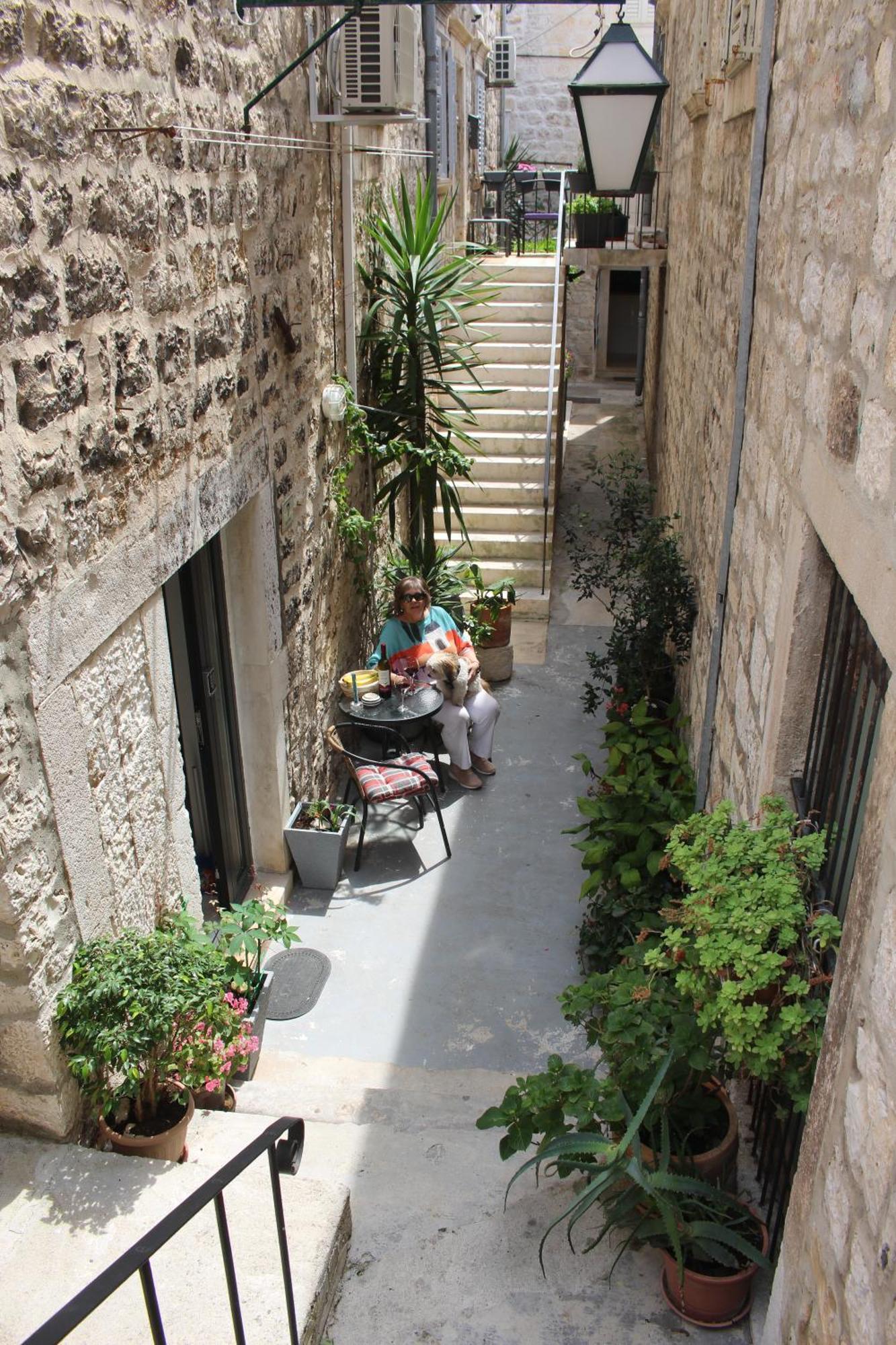 Street Garden Apartment Đảo Hvar Ngoại thất bức ảnh